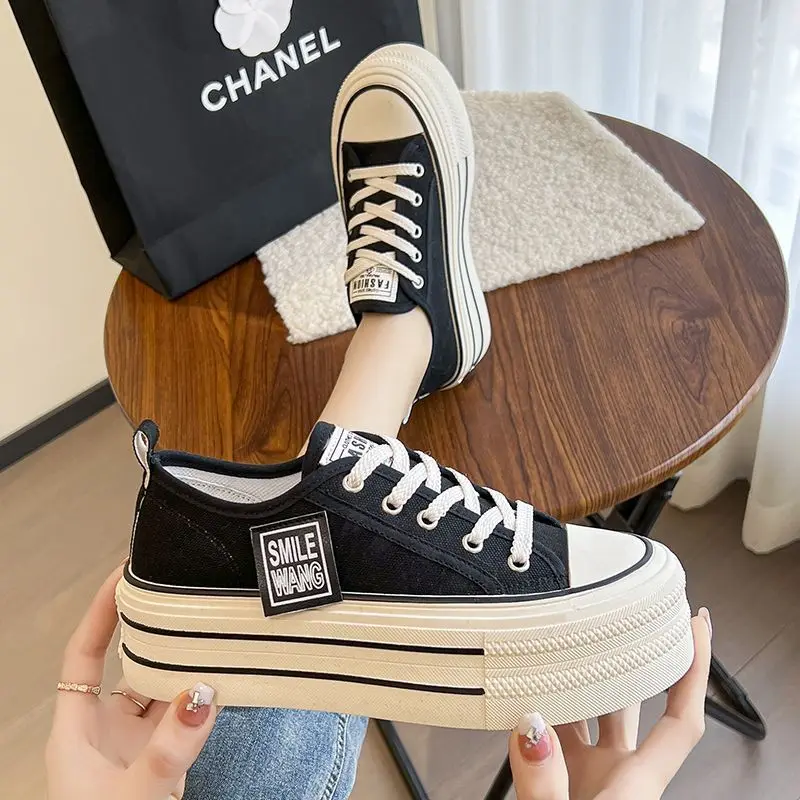 2026 New Women's Black Platform Canvas Sneakers Lace-up Comfortable Shoes Fashion Outdoor Multi-functional Sports Canvas Shoes
