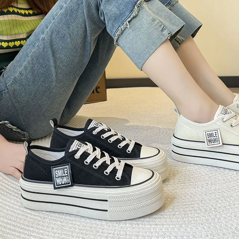2026 New Women's Black Platform Canvas Sneakers Lace-up Comfortable Shoes Fashion Outdoor Multi-functional Sports Canvas Shoes