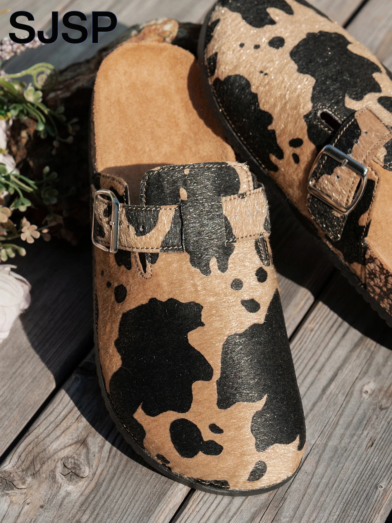 2025 New Women's Casual Autumn and Winter Outdoor Activity Shoes with Animal Prints, Leopard Print, Cow Print, New Mule Shoes, Slip-On Slippers, Outdoor Flat Beach Shoes, Trendy Fashion Animal Print Cow Print Leopard Print Cork Sole Sandals Suitable for All-Season Outdoor Activities