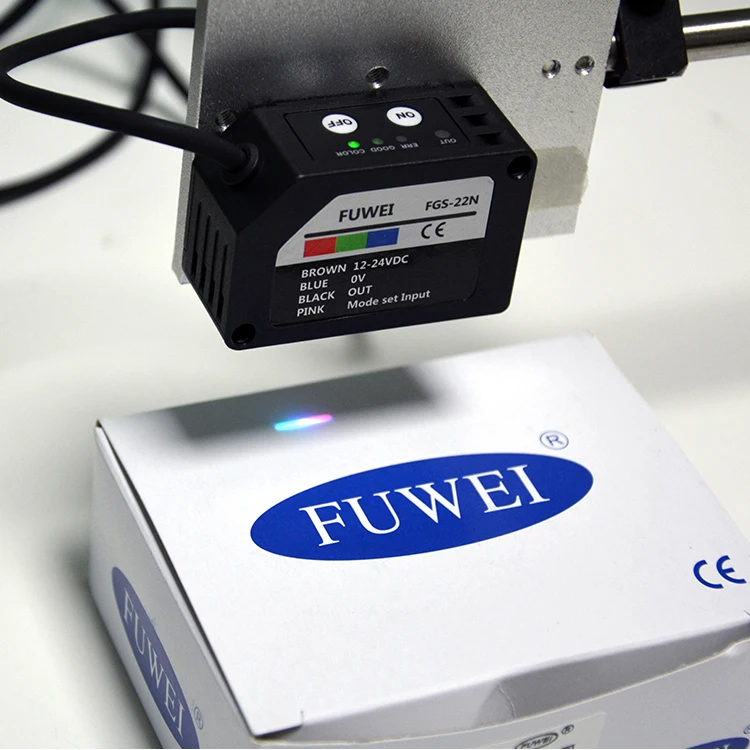 FUWEI FGS-22 Series RGB Color Mark Sensor Photoelectric Switch Color Recognition Sensor Correction Tracking for Labeling Sensor