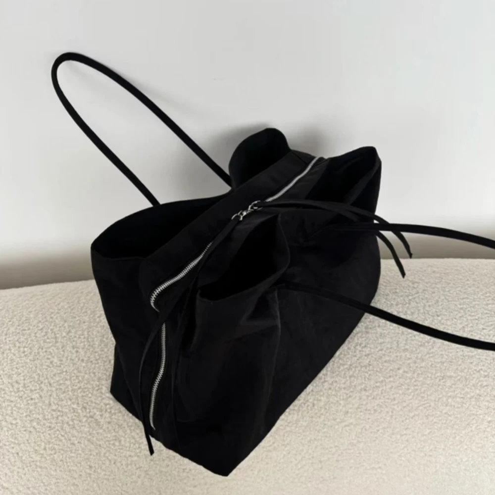 Women's Solid Black Cool Tote Bag 2025 New Fashion Simple Nylon Large Capacity Commuter Double Zipper Compartment HandBags