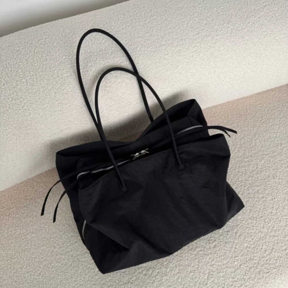 Women's Solid Black Cool Tote Bag 2025 New Fashion Simple Nylon Large Capacity Commuter Double Zipper Compartment HandBags