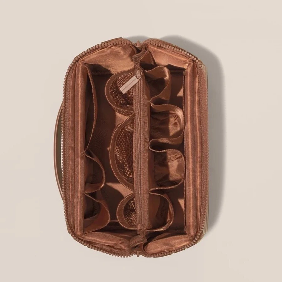 Fold-Down Travel Makeup Bag Waterproof Large Toiletry Bag Hanging Cosmetic Organizer with No-Spill Compartments for Makeup Use
