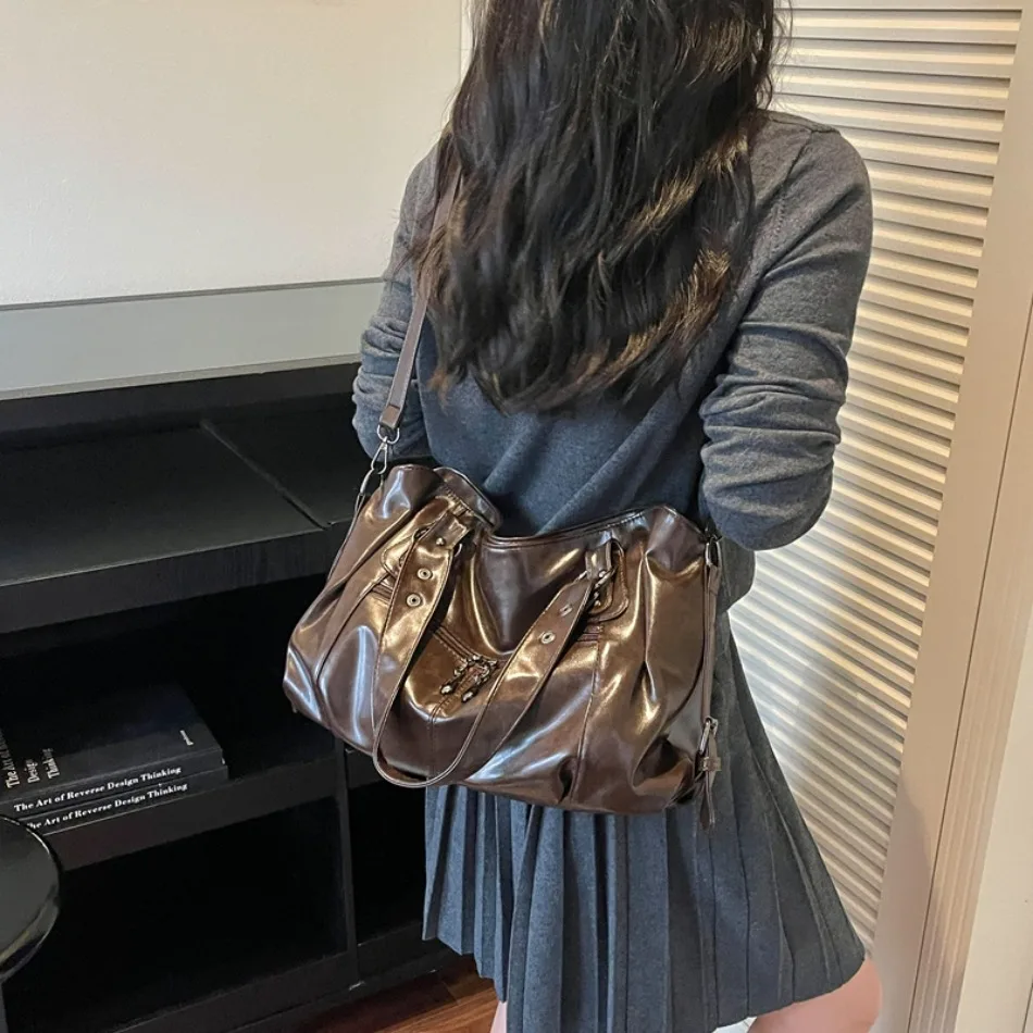 Luxury Shoulder Bag for Women 2026 New Casual Crossbody Bag Ladies Daily Commute Handbag Large Capacity Soft PU Leather Tote Bag
