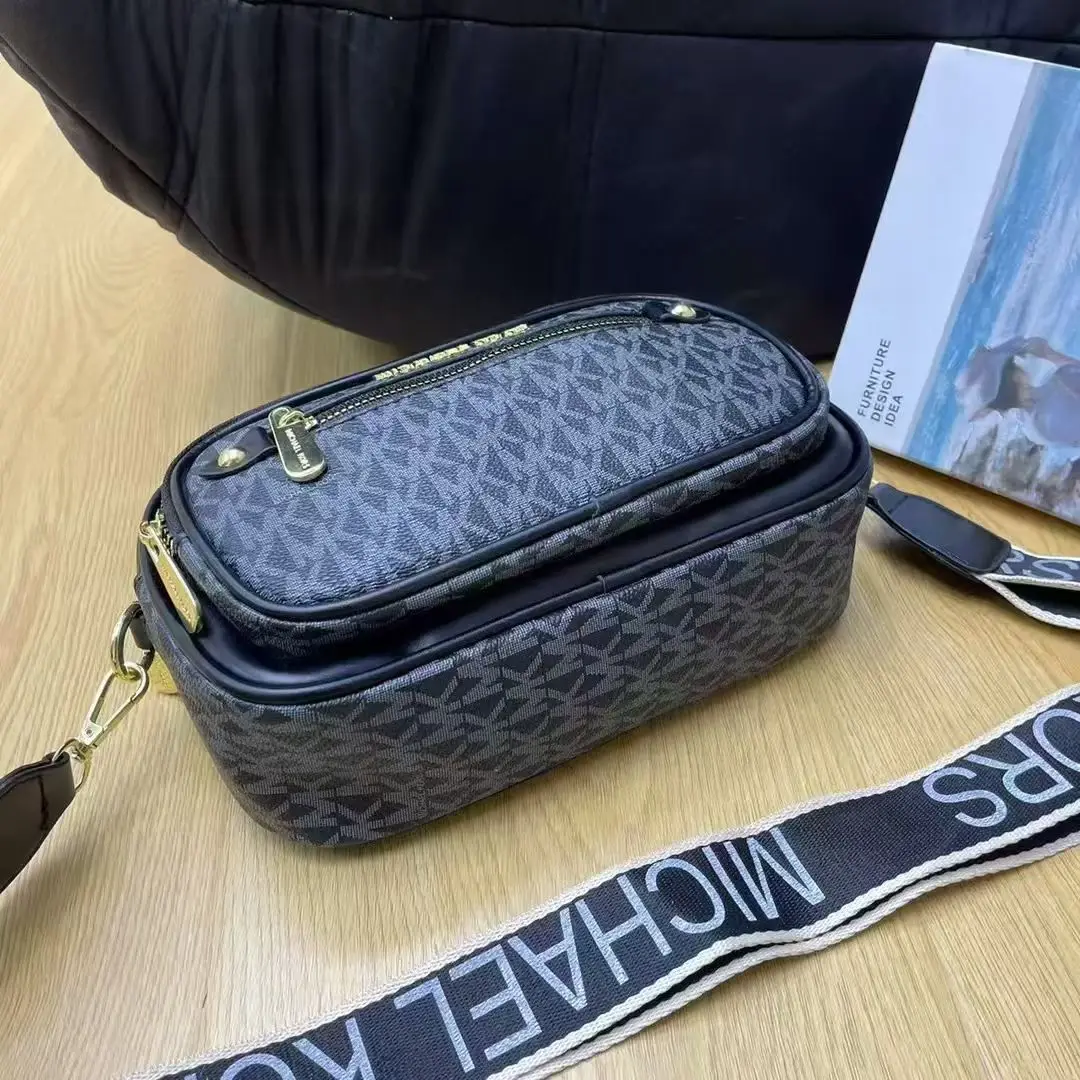 Michael Kors Women's Shoulder Crossbody Bag MK Classic Letter Camera Bag Fashionable and Casual Outdoor Shopping Travel Bag
