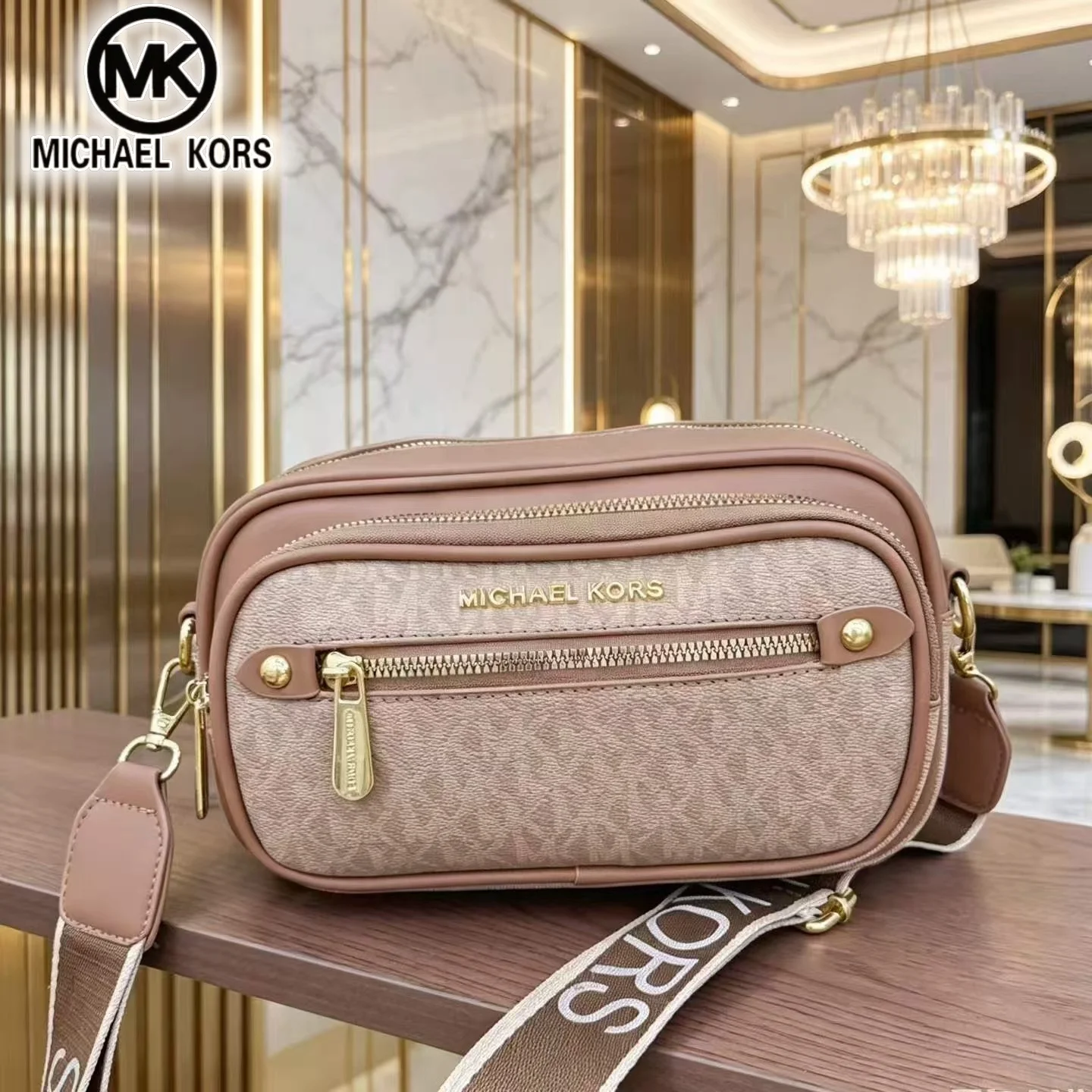 Michael Kors Women's Shoulder Crossbody Bag MK Classic Letter Camera Bag Fashionable and Casual Outdoor Shopping Travel Bag