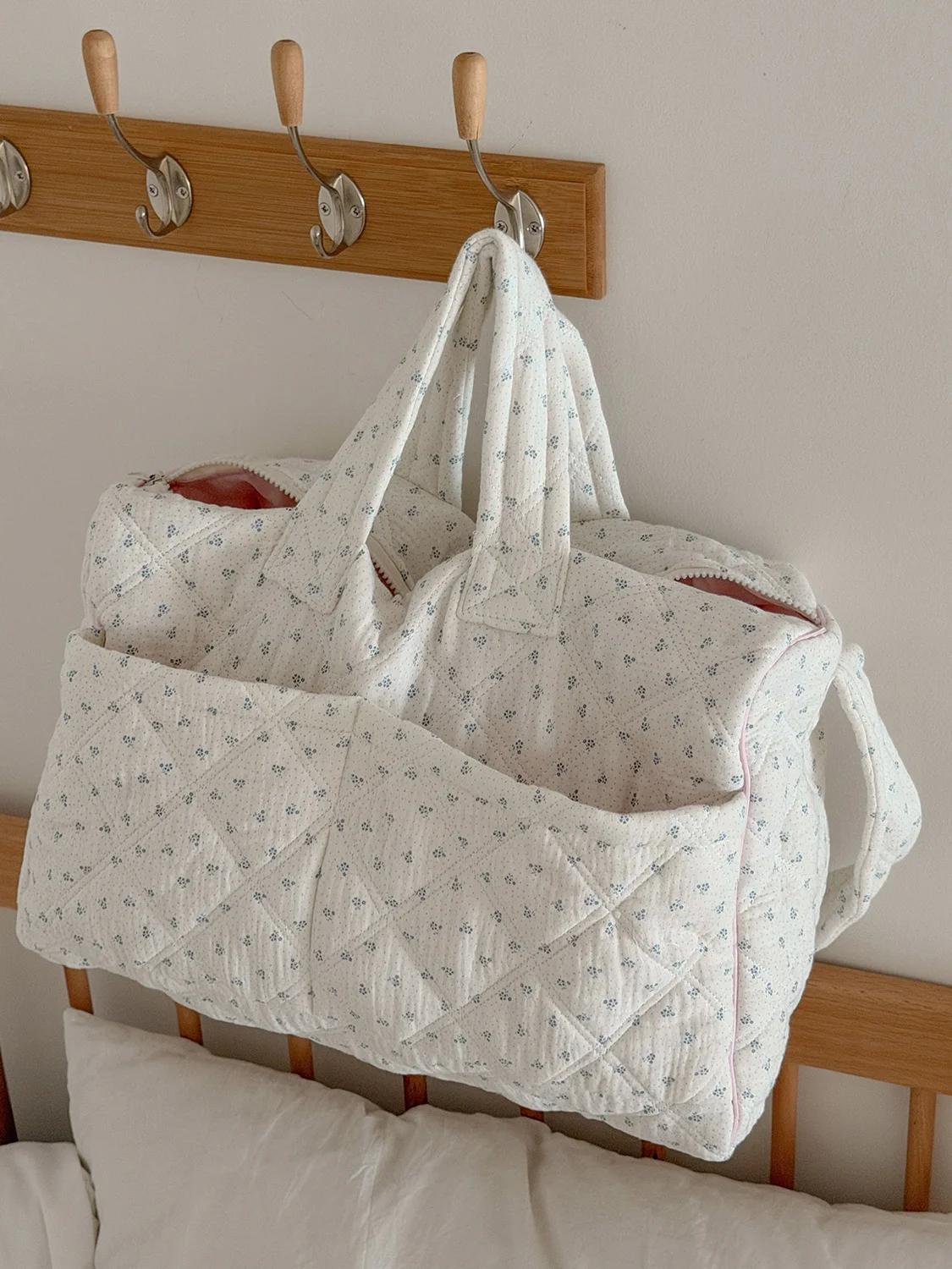 YT style fresh and sweet ins floral travel bag, new large-capacity handbag, student commuter tote bag