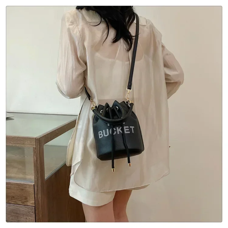 Fashion Popular Women's Bucket Bag Trend Brand Casual Shoulder Bag High Quality Elegant Crossbody Bag Designer Luxury Handbag