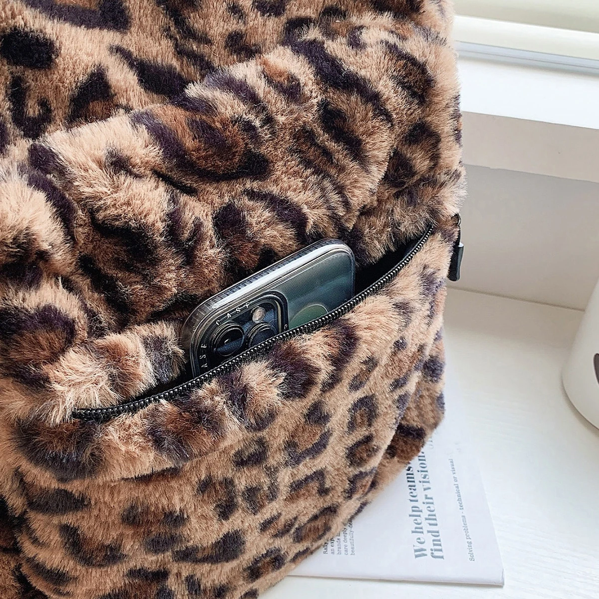 Luxury Leopard Print Womens Backpack Brown Pattern Multi Pocket Large Capacity Plush Material Zipper Adjustable Straps Commute