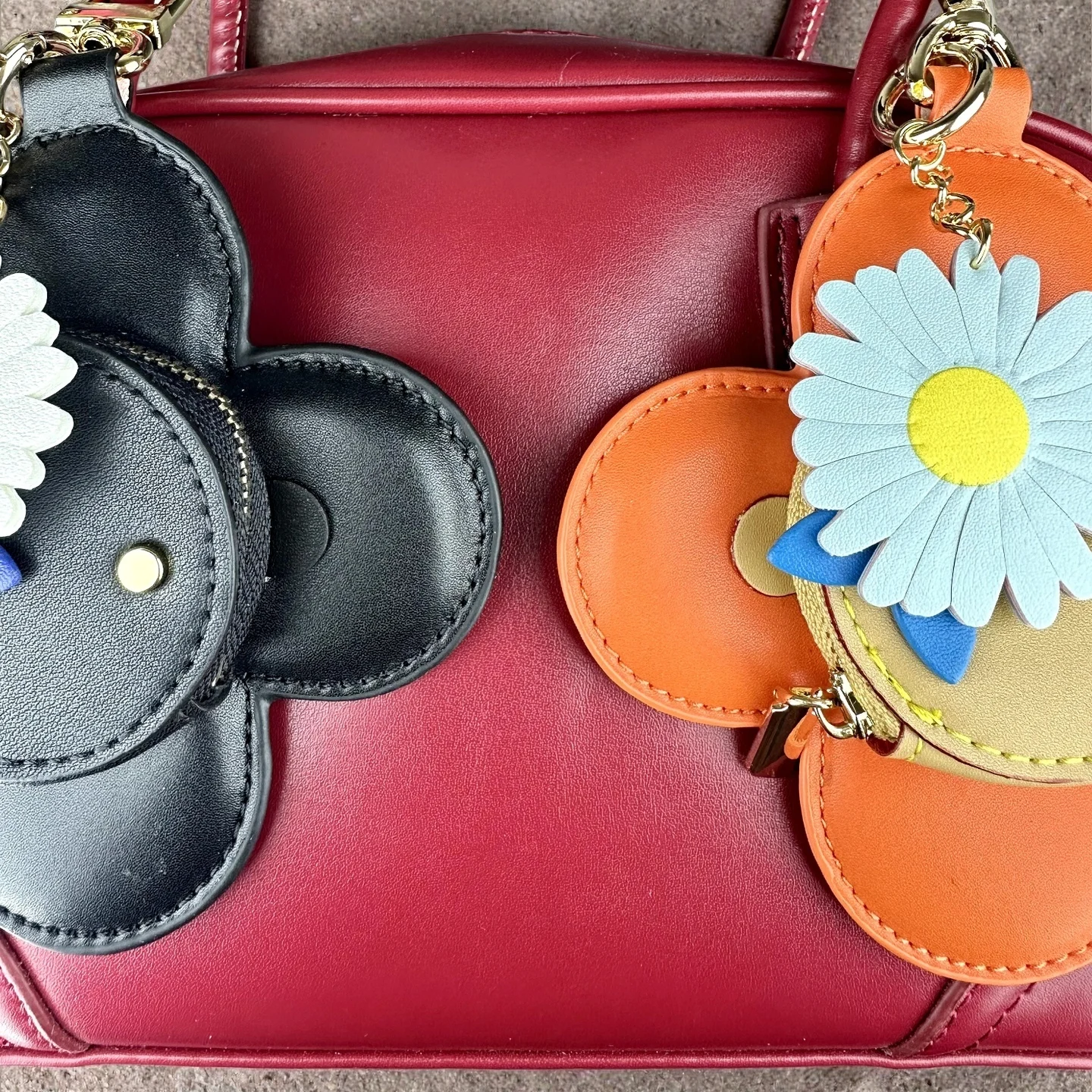 Real Leather Coin Purse with Daisy Charm-Cute Keychain Bag Clip for Handbag-Detachable Daisy Flower Accessory-Gift For Women