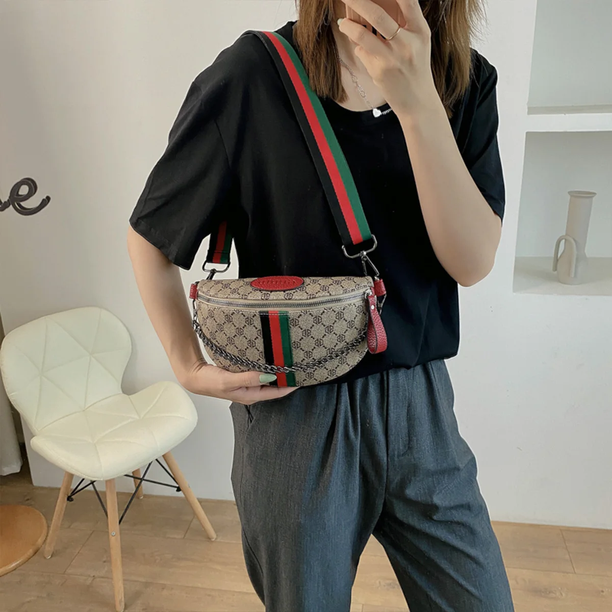Classic Geometric Pattern Fashion Crossbody Bag Lightweight Zipper PU Adjustable Striped Strap Waist Bag for Commute