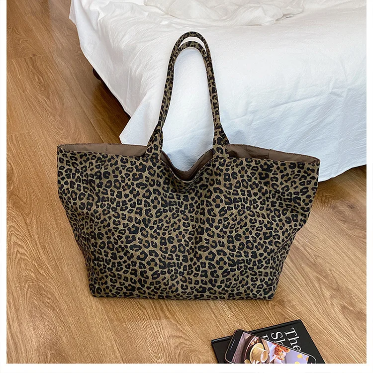 Fashionable Leopard Print Shoulder Bag Women Texture Simple Crossbody Tote Handle Bag Casual Versatile and Commuter Storage Bag
