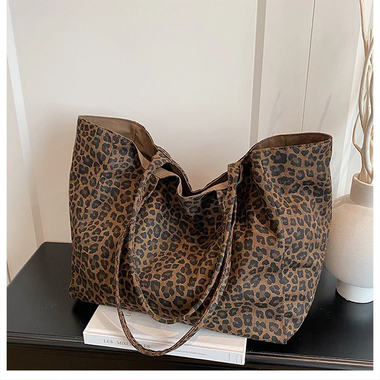 Fashionable Leopard Print Shoulder Bag Women Texture Simple Crossbody Tote Handle Bag Casual Versatile and Commuter Storage Bag