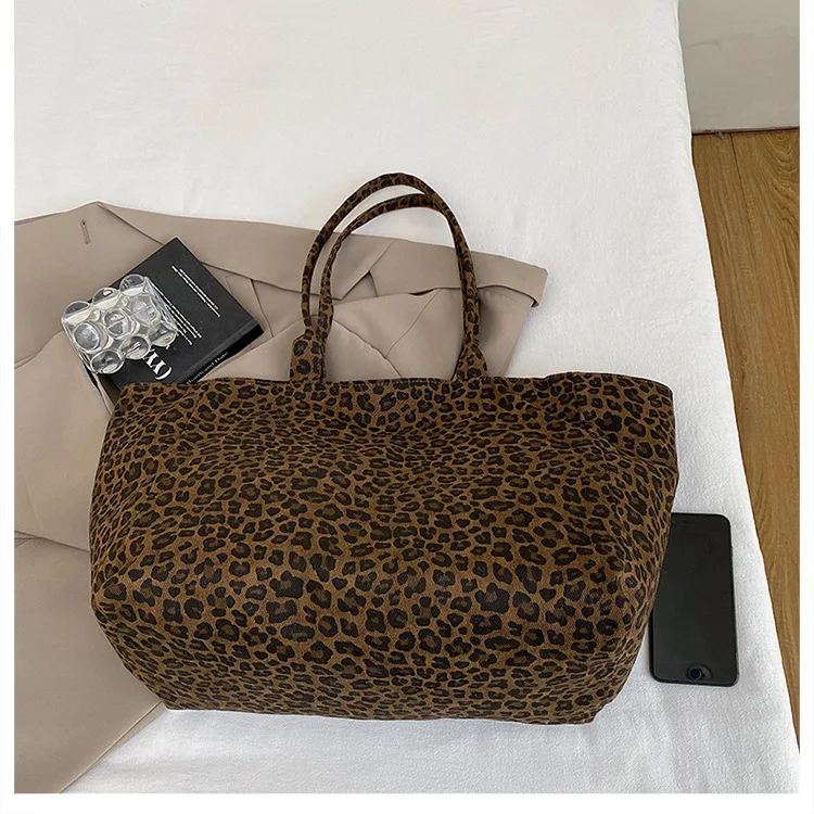 Fashionable Leopard Print Shoulder Bag Women Texture Simple Crossbody Tote Handle Bag Casual Versatile and Commuter Storage Bag