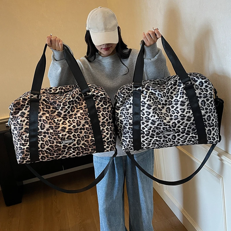 Leopard Printing Travel Duffels Bag Large Capacity Sports Gym Tote Bag Weekend Luggage Storage Bag for Students