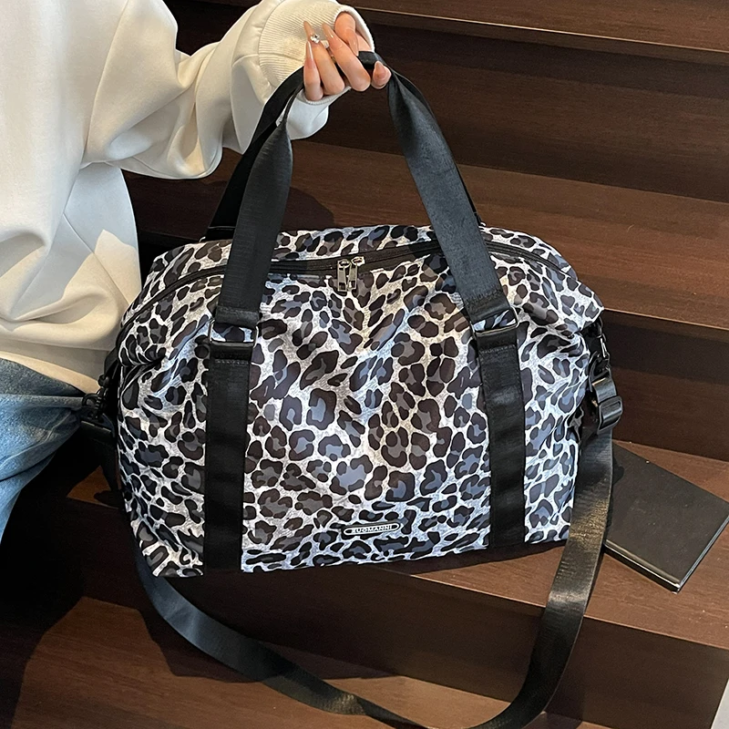 Leopard Printing Travel Duffels Bag Large Capacity Sports Gym Tote Bag Weekend Luggage Storage Bag for Students