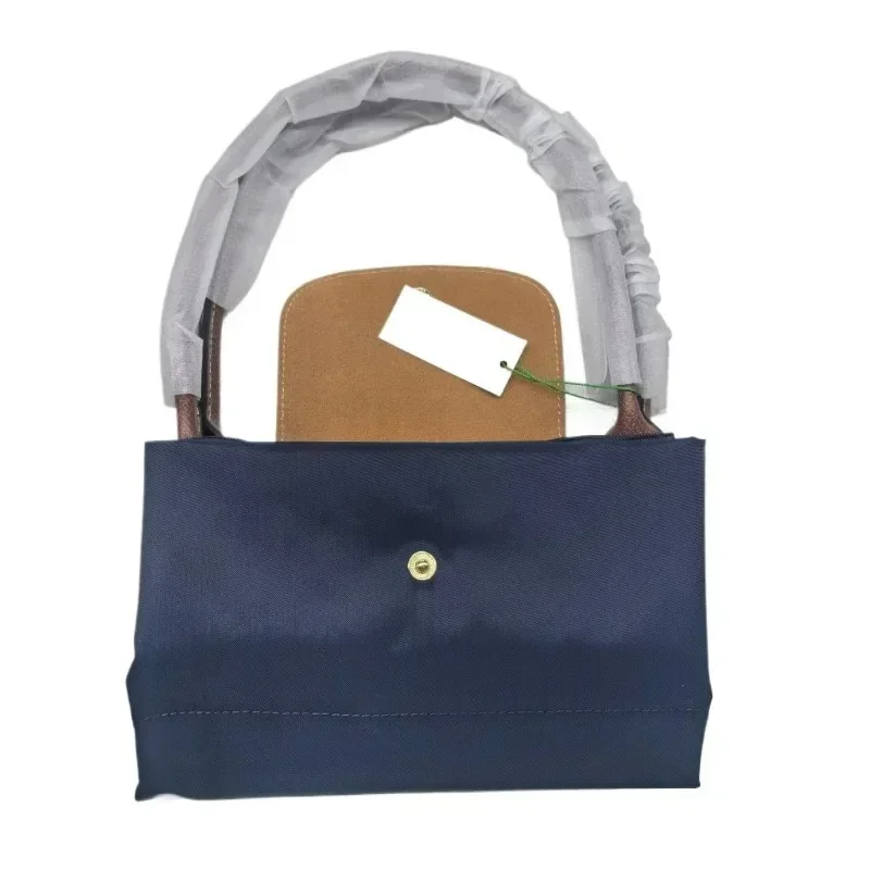 Sac hobo pliable classique en nylon, sac à main à bandoulière pour femmes avec design brodé