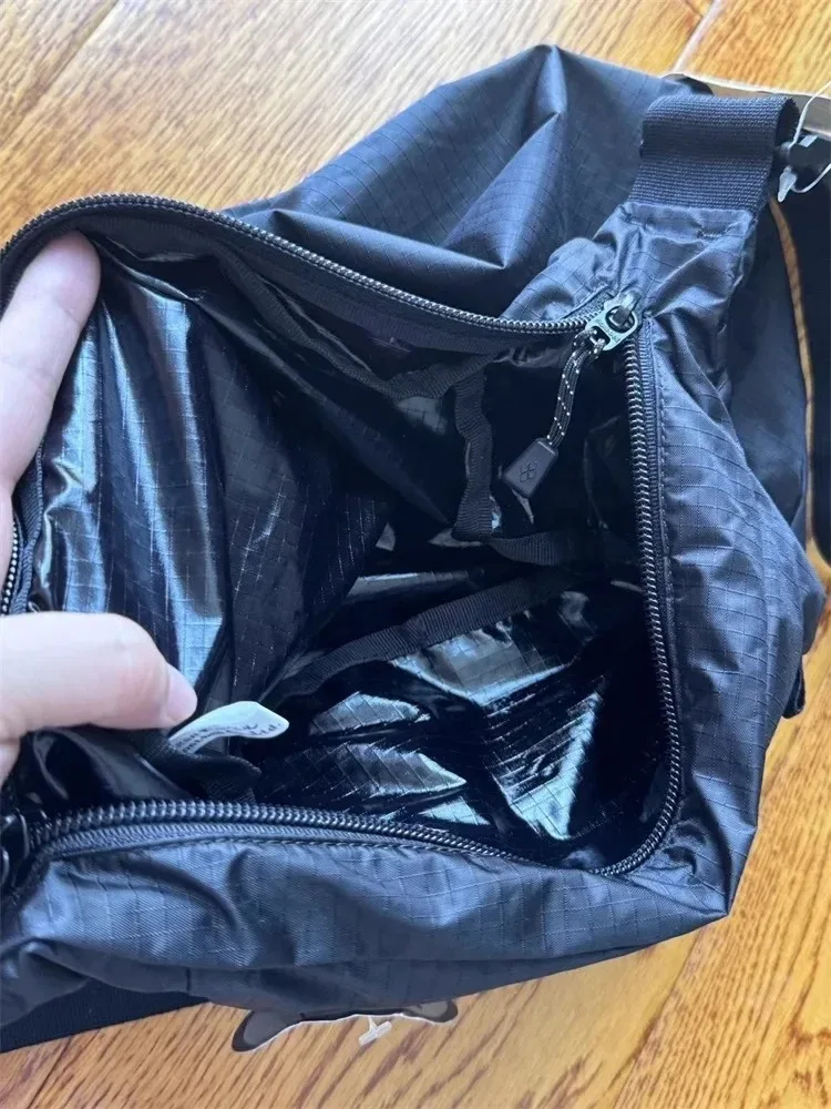 Outdoor Leisure Crossbody Bag Japan Famous Brands Lightweight Waterproof Portable Large Capacity Fashion Versatile Shoulder Bag