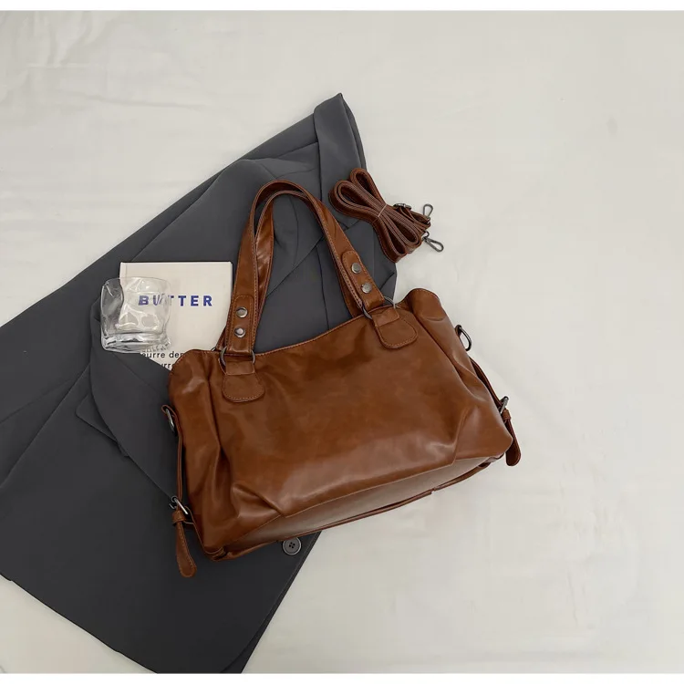 Classic Retro Casual Solid-Color Tote Bag Large-Capacity PU Shoulder Bag Soft Leather Fashionable Versatile Commuter Handbag
