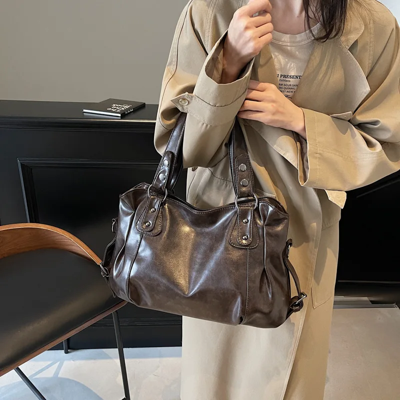 Classic Retro Casual Solid-Color Tote Bag Large-Capacity PU Shoulder Bag Soft Leather Fashionable Versatile Commuter Handbag