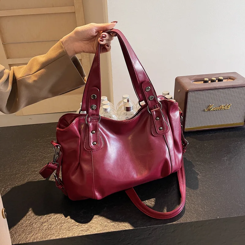 Classic Retro Casual Solid-Color Tote Bag Large-Capacity PU Shoulder Bag Soft Leather Fashionable Versatile Commuter Handbag