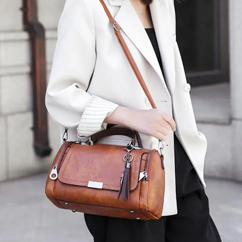 Tassel Decor Women's Large Capacity Shoulder Bag Fashion Zipper Crossbody Bag With Removable Strap Boston Handbag