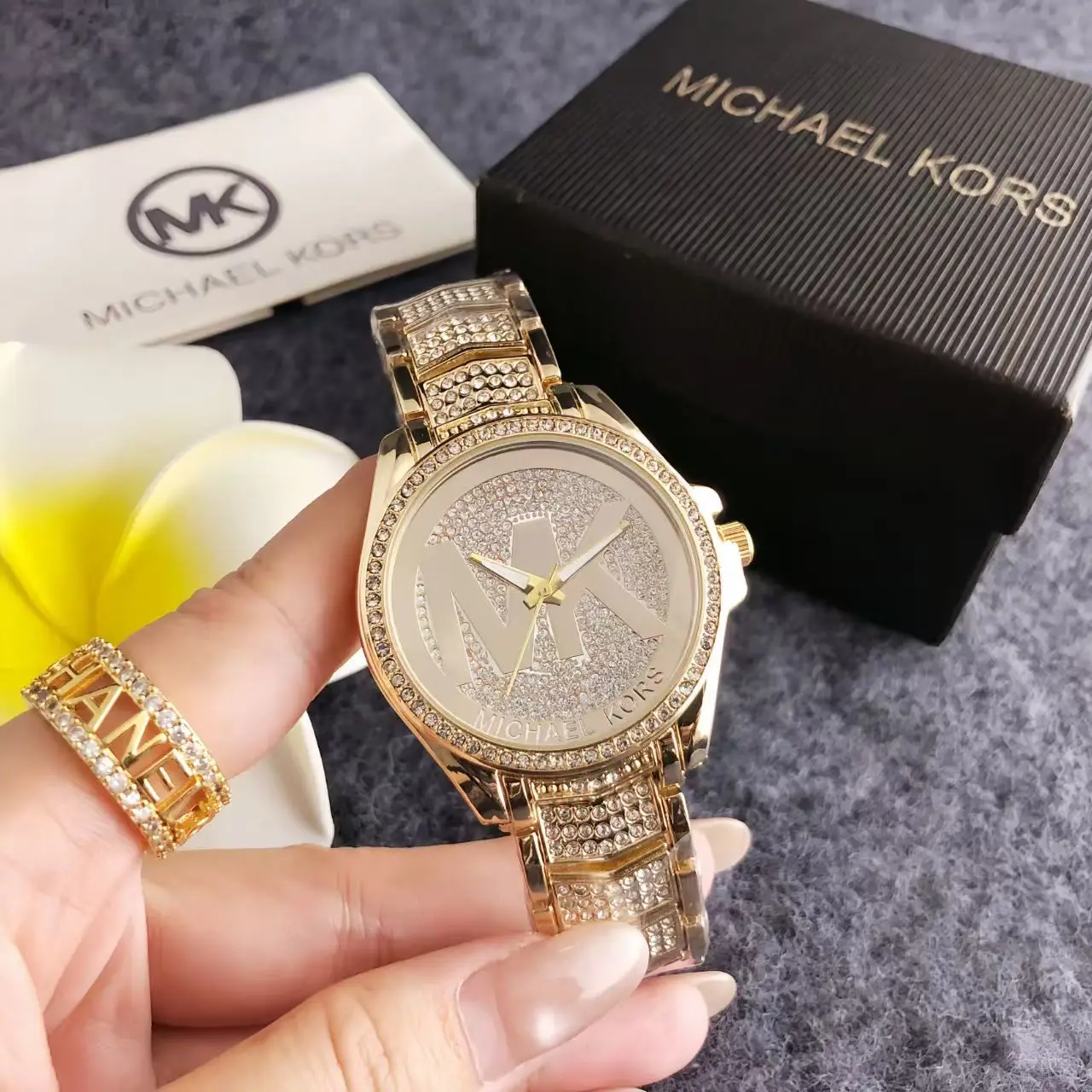 Michael Kors New Fashionable and Elegant Women's Watch Wallet MK Light Luxury Pink Plate Large Letter Watch Bag Exquisite Gift