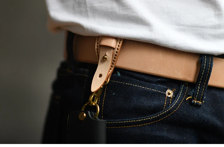 100% Genuine Leather Key Holder For Men Male Vintage Handmade EDC Waist Hanging Belt Loop Keychain Clip Key Hook Chain Buckle