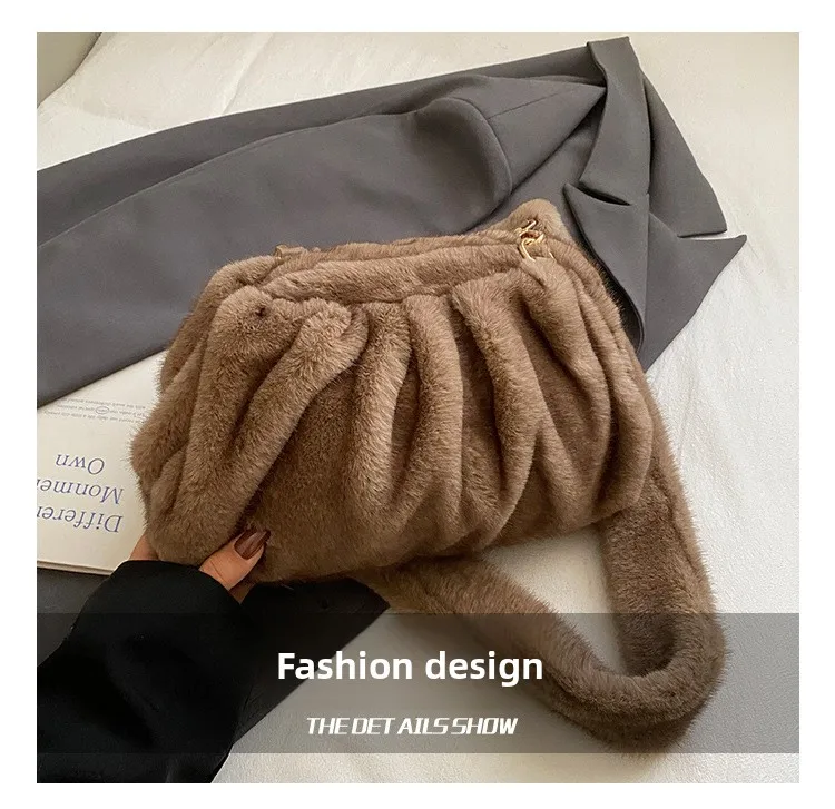 New Comfortable Versatile Texture Top Clutch Bag Women Winter Fluffy Cloud Crossbody Bag Retro Furry Commuting Storage Bag