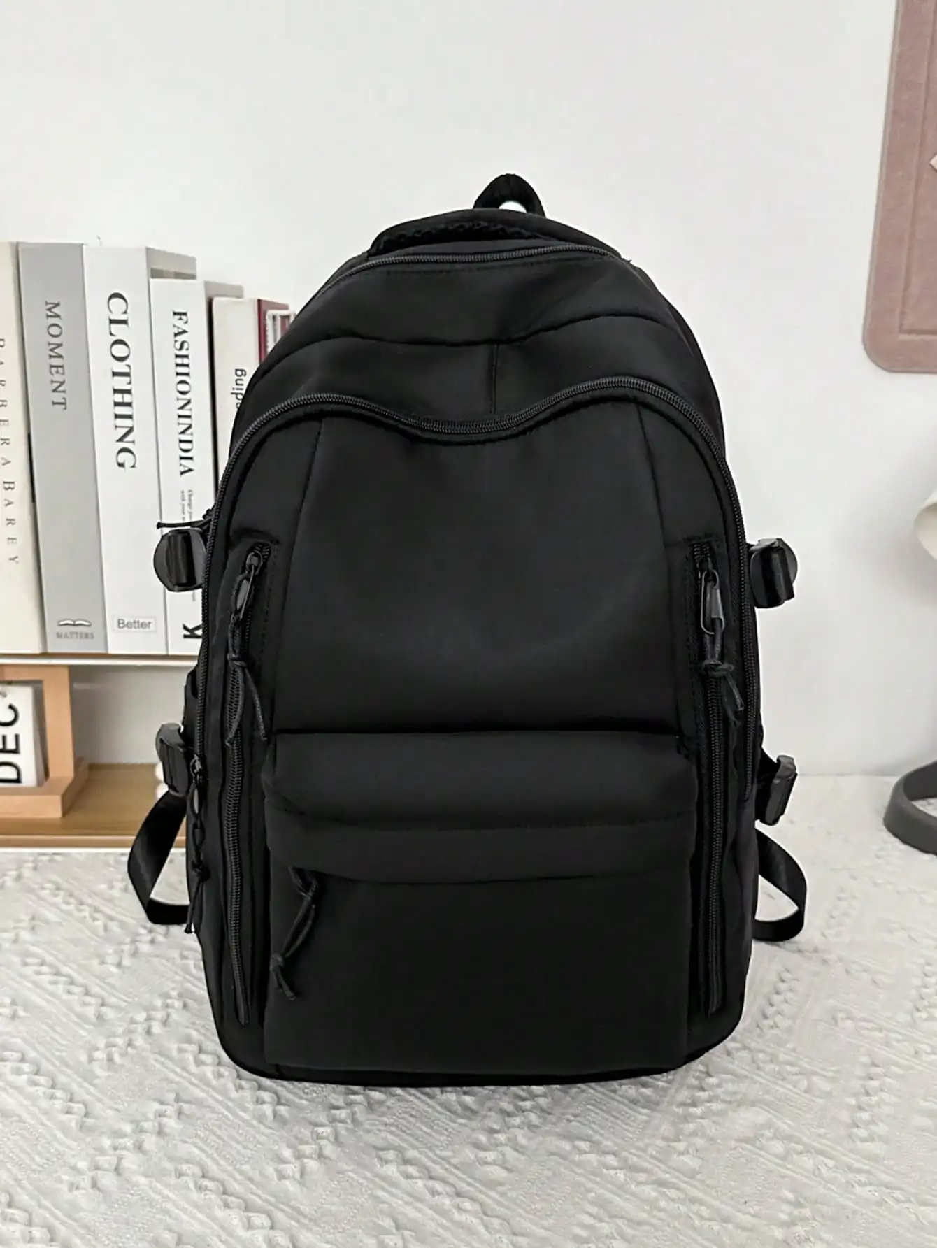 Fashionable and Casual Lightweight Nylon Backpack Large Capacity Multi Compartment Student Bag Travel Bag Suitable for Daily Use