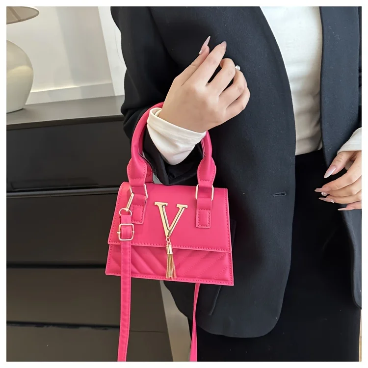Fashion Quilted Top-Handle Bag, Gold V-Shape Tassel Hardware Satchel with Detachable Strap, Elegant Crossbody Purse for Women