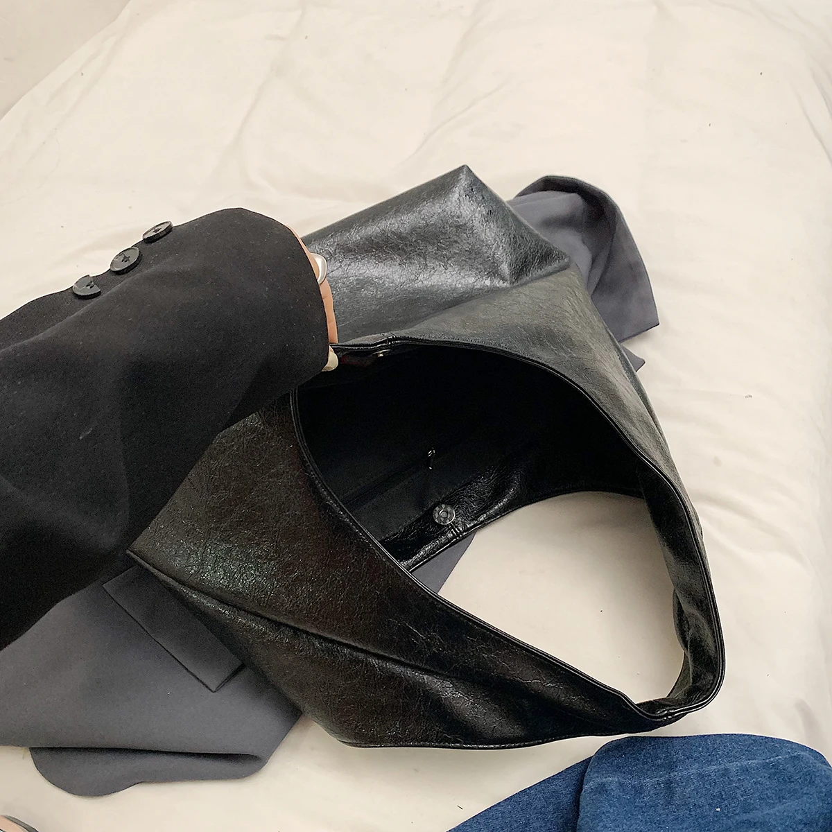 LEFTSIDE Design Large PU Leather Hobo Underarm Bags Lady Winter Shoulder Bag for Women 2024 New Trend Y2K Handbags and Purses