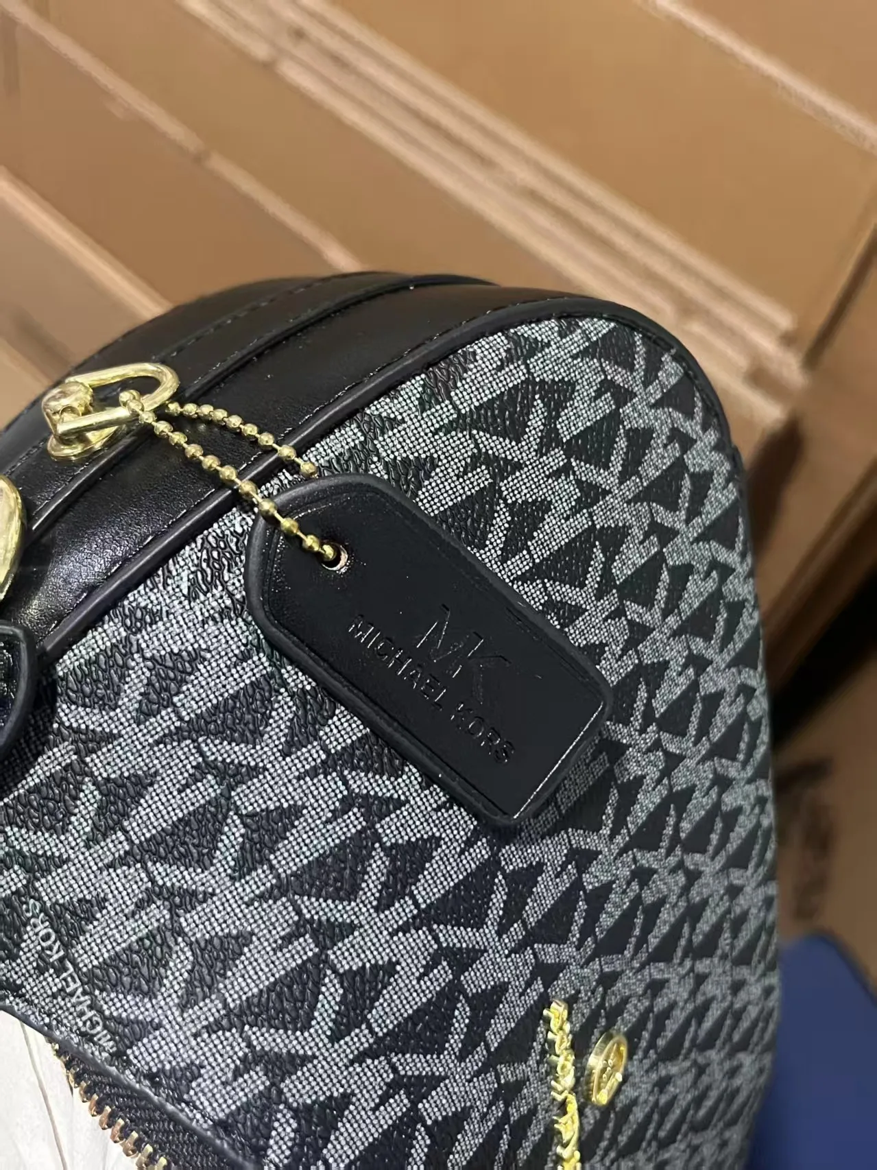 2026 Michael Kors Women's Single Shoulder Crossbody Bag Classic Letter Printed Crescent Bag MK Fashion Commuter Bag