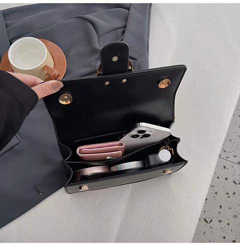 Crossbody Bag New Pinko Swallow Chain Bacchus Bag Fashionable European and American Shoulder Underarm Bag