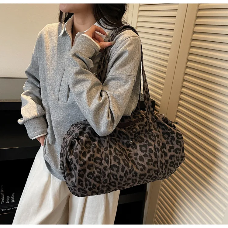 Trendy Leopard Print Canvas Shoulder Bag Large Capacity Fashion Tote Handle Bag for Daily Commute Versatile Texture Storage Bags