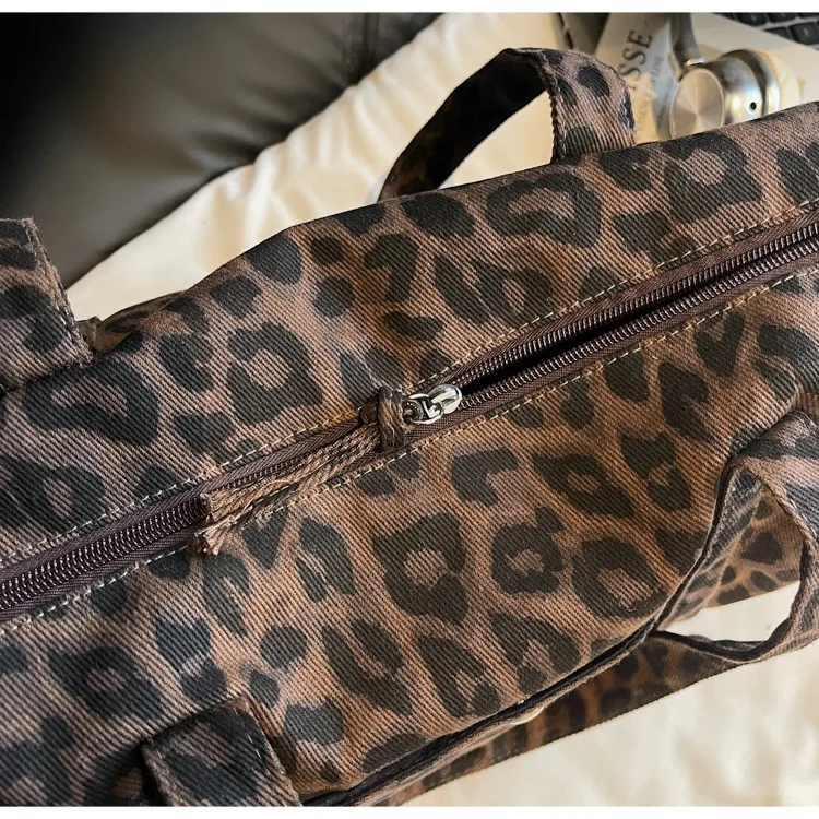 Trendy Leopard Print Canvas Shoulder Bag Large Capacity Fashion Tote Handle Bag for Daily Commute Versatile Texture Storage Bags