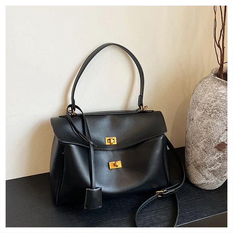Soft French Niche Tote Bag Large Capacity Elegant Underarm Shoulder Bag Fashionable Casual Spacious Luxury Handbag