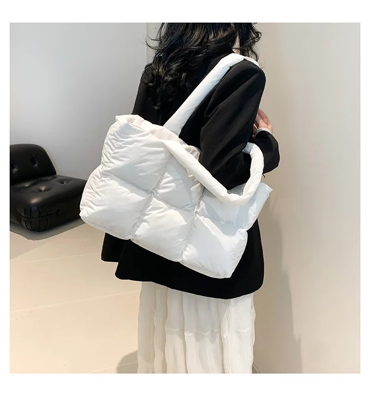Women Tote Handbags Quilted Plaid Bag Retro Trendy Checkered Waterproof Shoulder Bag Solid Color Winter Soft Large Capacity Bags