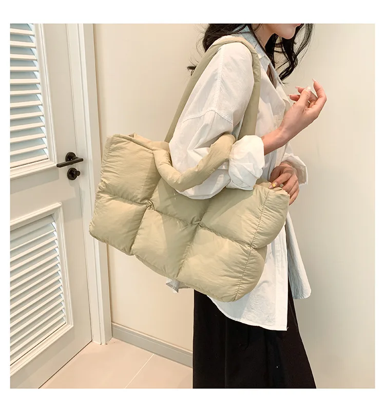 Women Tote Handbags Quilted Plaid Bag Retro Trendy Checkered Waterproof Shoulder Bag Solid Color Winter Soft Large Capacity Bags