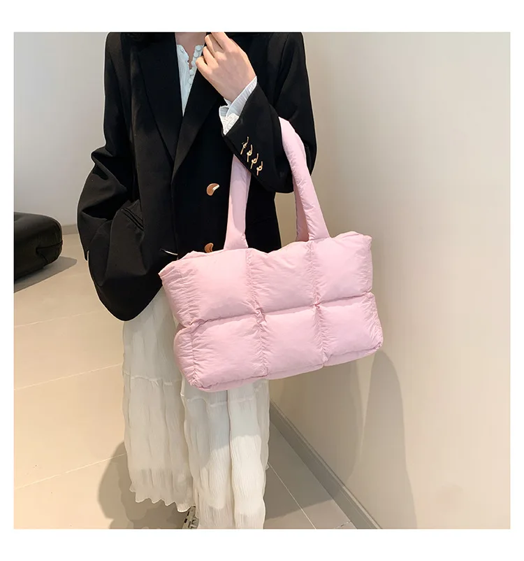 Women Tote Handbags Quilted Plaid Bag Retro Trendy Checkered Waterproof Shoulder Bag Solid Color Winter Soft Large Capacity Bags