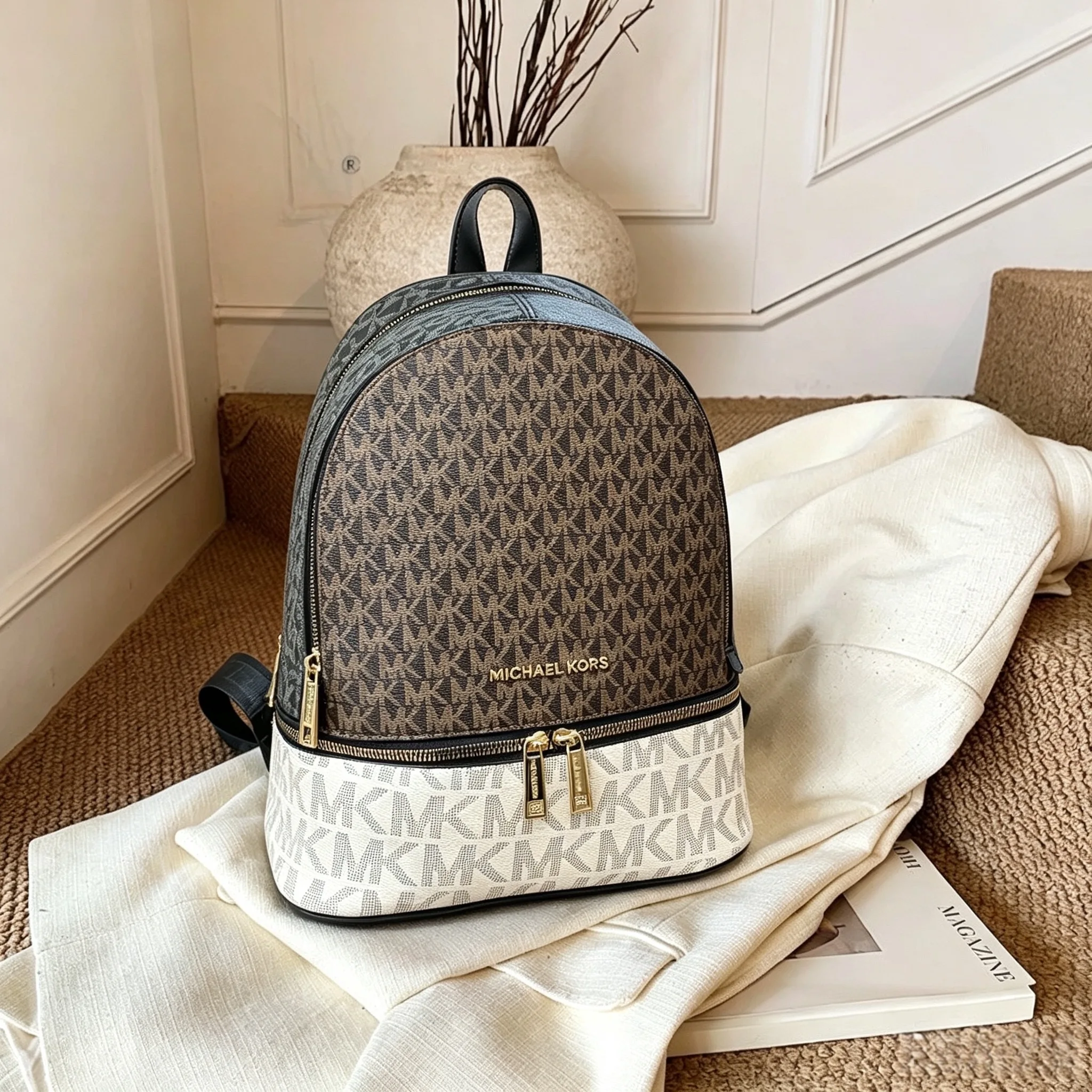 Brand new design Michael Kors Young Chamber women's backpack, a classic, stylish, versatile shoulder bag