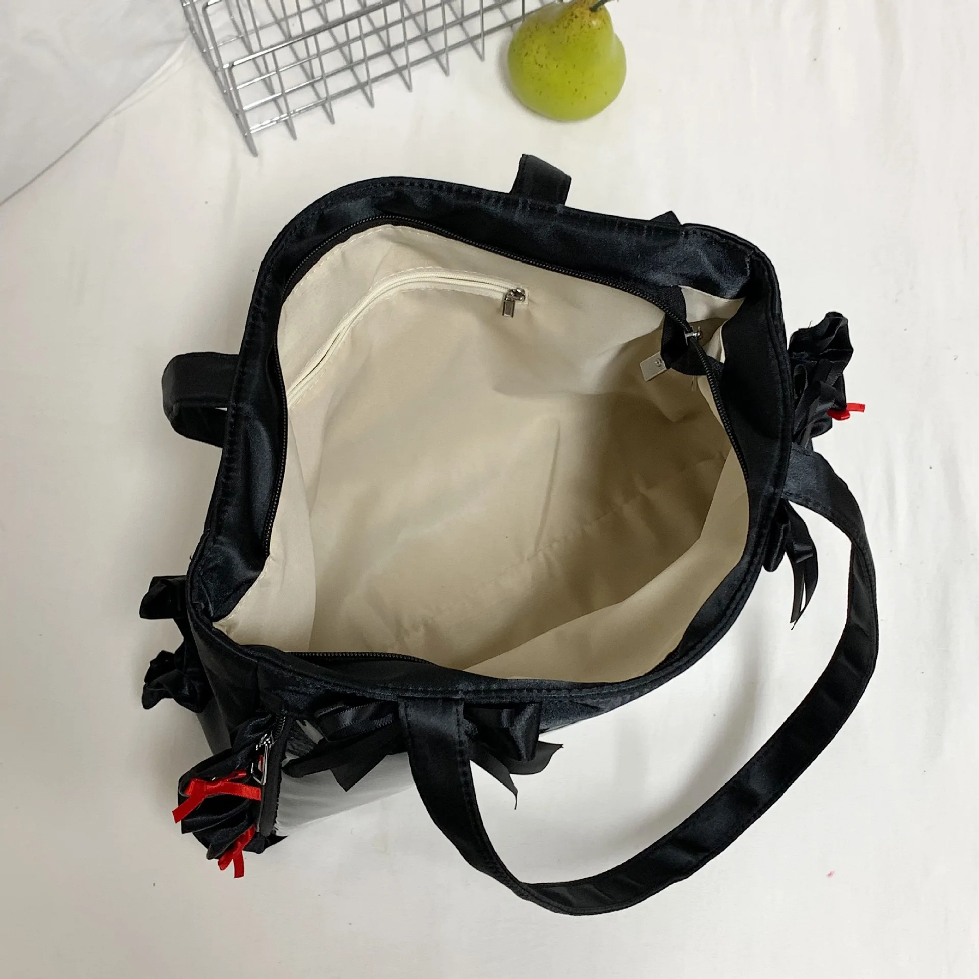 Cute Commuting Shoulder Bag Crossbody Handle Bag for Anime Fans Big Capacity JK Tote Comfortable and Versatile Texture Ita Bag