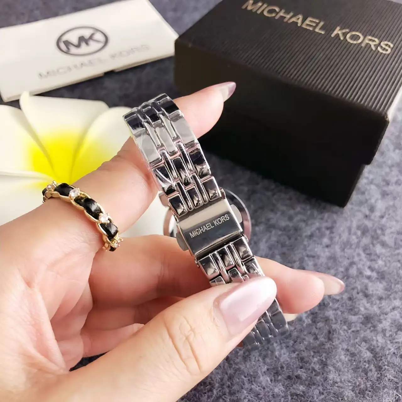 Michael Kors Women's Diamond Studded Watch Bag, Hollowed out Rotating MK Classic Watch Wallet, Exquisite Gift for Girlfriend