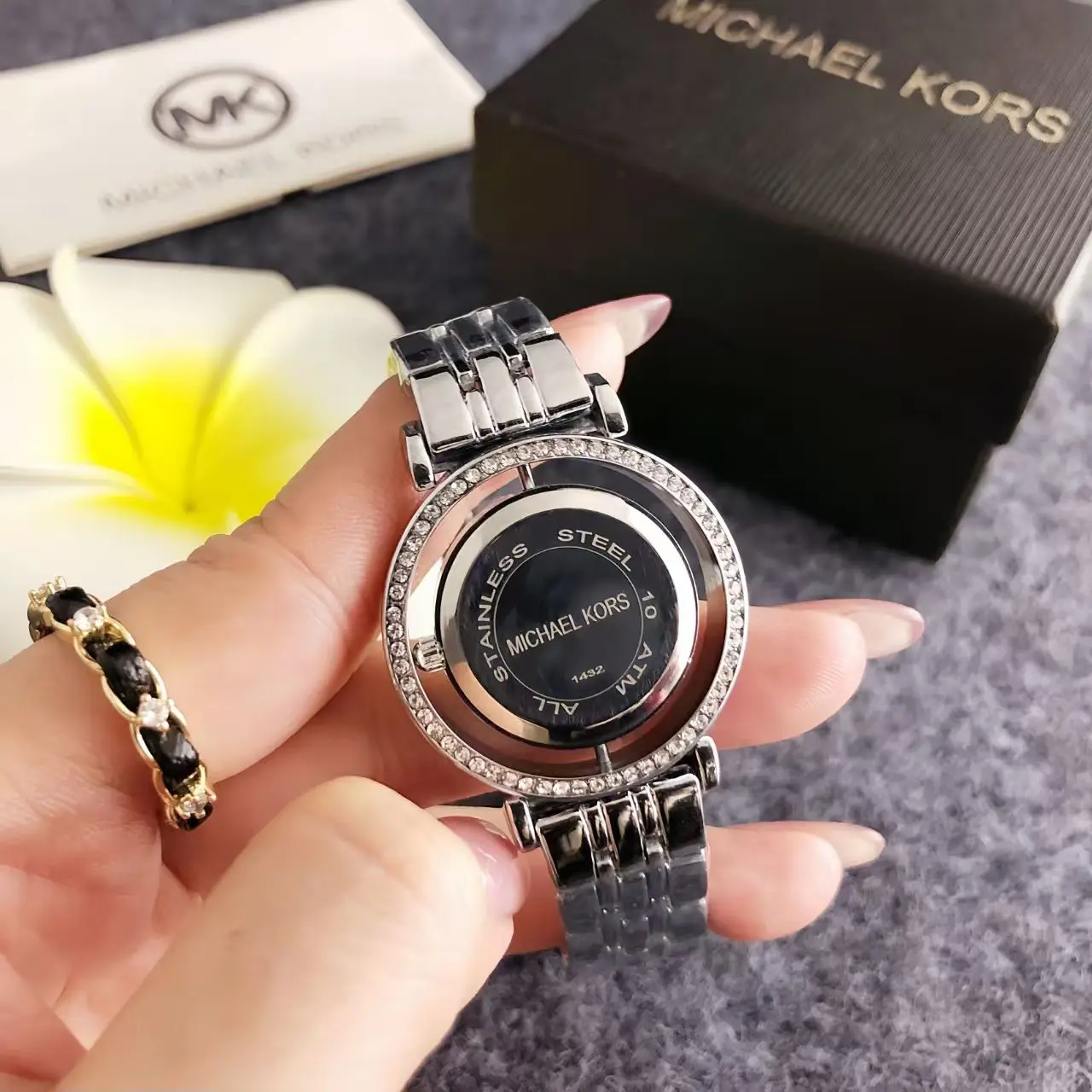 Michael Kors Women's Diamond Studded Watch Bag, Hollowed out Rotating MK Classic Watch Wallet, Exquisite Gift for Girlfriend