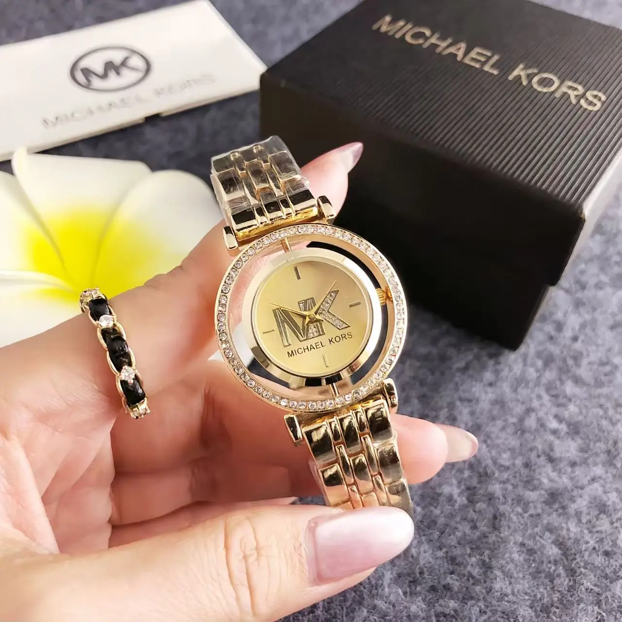 Michael Kors Women's Diamond Studded Watch Bag, Hollowed out Rotating MK Classic Watch Wallet, Exquisite Gift for Girlfriend