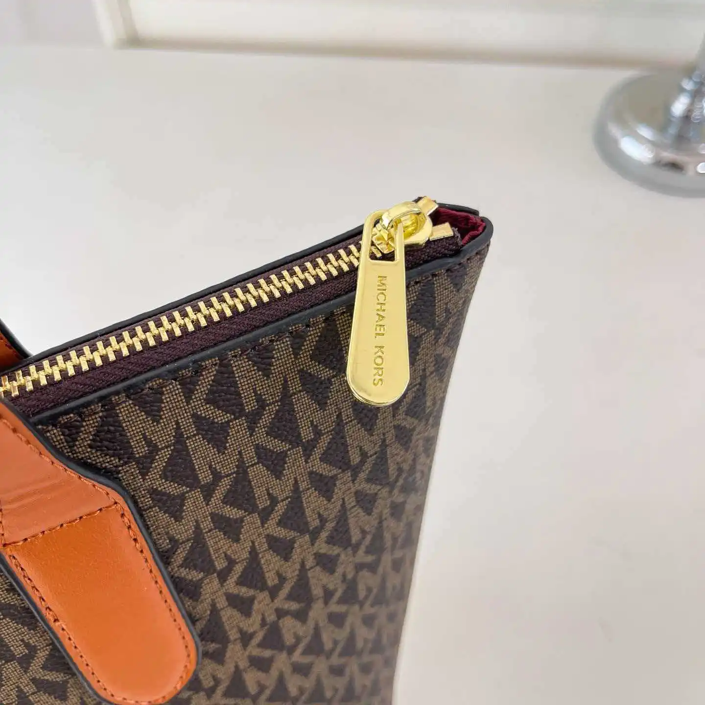 Michael Kors High-Quality Women's Medium Tote and Crossbody Bag Shoulder Bag Vegetable Basket Bag