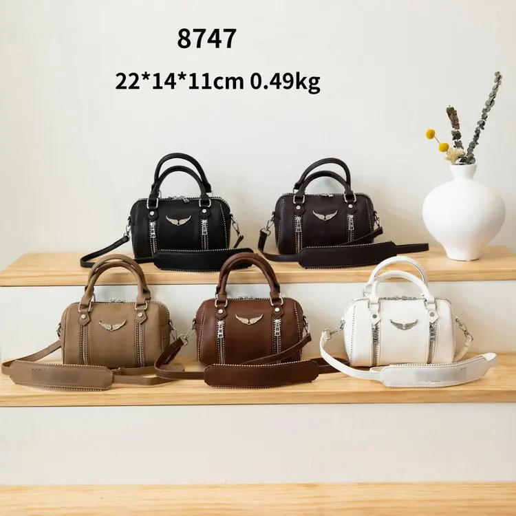 2026 Vintage Classic Leather Bag For Women Elegant Solid Color Commuter Purse Best Superstar Show Unique Casual Design