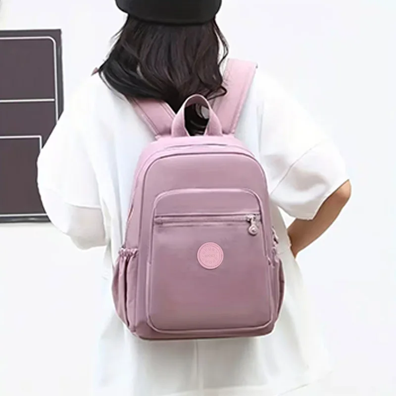 Chic Minimalist Women’s Backpack Durable Anti-splash Nylon Daypack, Adjustable Strap for Commute Shopping & Outdoor Activities