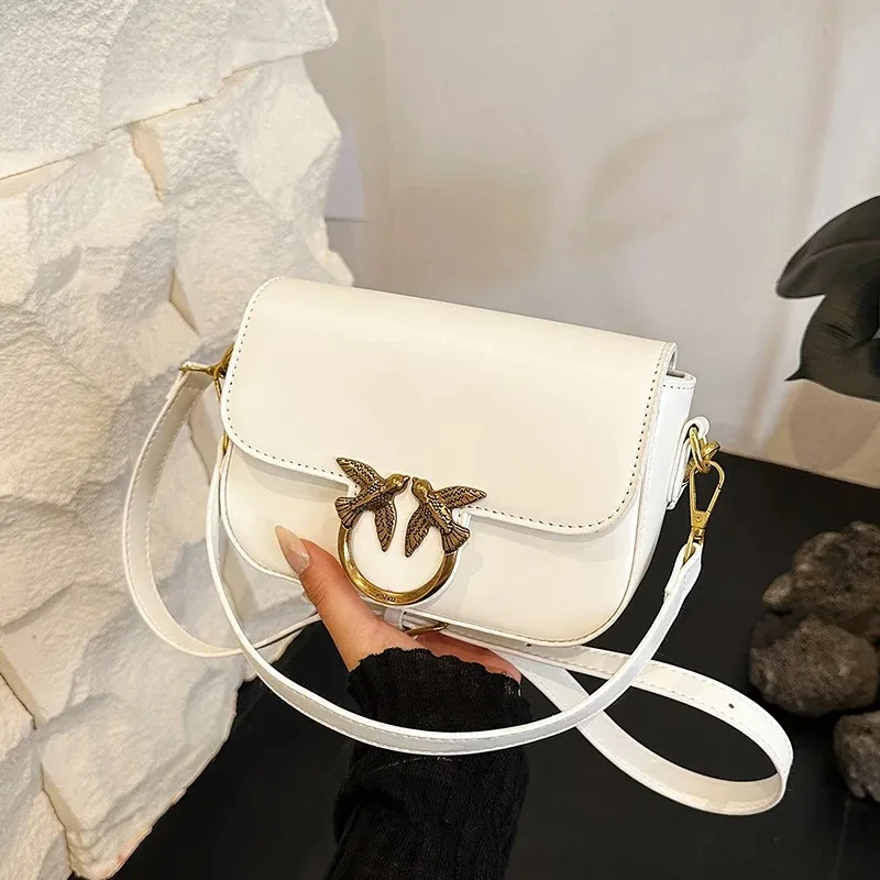 2026 New Design Unique Bird Pattern Swallow Women Bag Fashion Small Square Bag Casual Shoulder Crossbody Purse