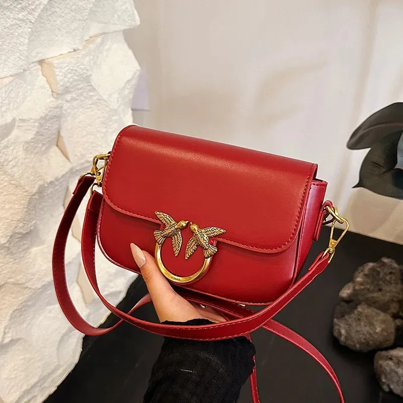 2026 New Design Unique Bird Pattern Swallow Women Bag Fashion Small Square Bag Casual Shoulder Crossbody Purse